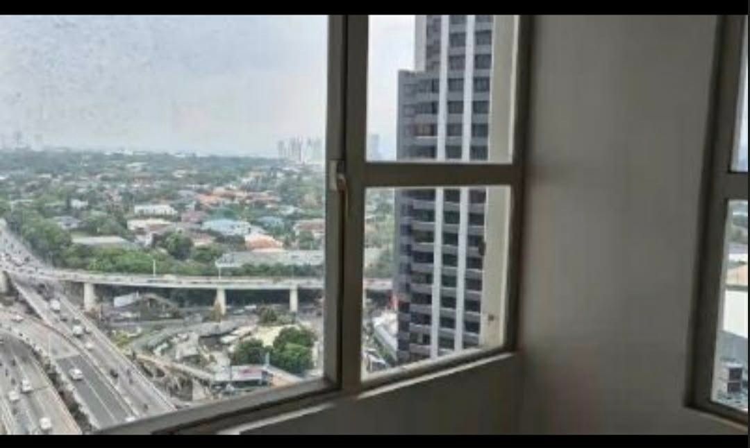 2 Bedroom for Rent (Category: Apartments & Condos) located in Quezon City. Submitted by gorgeouslhove12 (Listing ID 1452818581, Image 1). Description: 📌UPDATED DETAILS & PRICE 👇 ✅ Location: Mandaluyong, malapit sa MRT Shaw/Ortigas ✅ Uri: Studio / 1 Bedroom / 2 Bedroom ✅ Available: Unfurnished / Furnished ✅ Price: 16k-30k monthly ✅5k monthly parking slot ✅ Not including: Water / electric / internet.. ✅ PM po para sa viewing at iba pang tanong! #