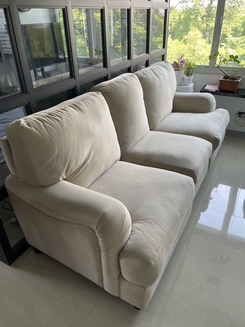 3 piece couch 3 seater (Category: Sofas) located in Pasig City. Submitted by ab218 (Listing ID 1452759298, Image 1). Description: Length - 8ft Height - 3ft Depth - 3ft 3 pc detachable sofa Beige/Cream/Light Color Couch is 2 yrs old Bought at Mauve No issue; just signs of usage RFS: Need to make room for an office area in our condo. This is too big for us. Pickup c/o buyer From Php 30,000 down to Php 23,000.