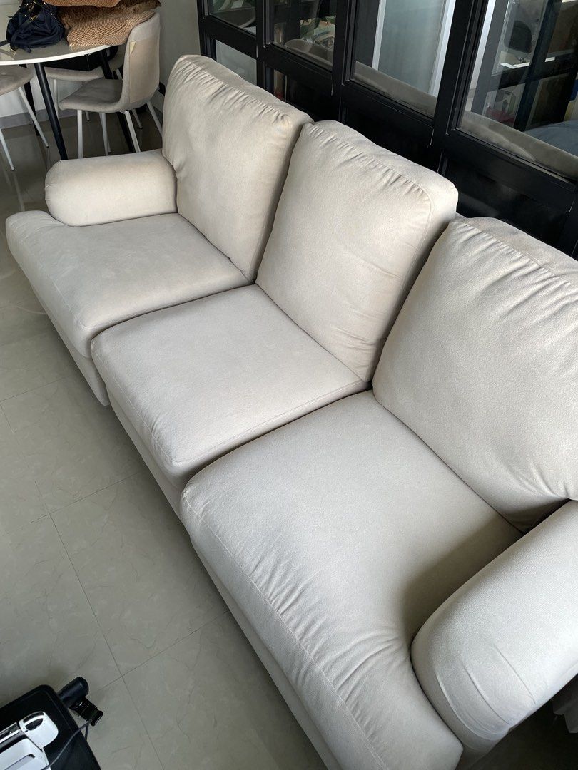 3 piece couch 3 seater (Category: Sofas) located in Pasig City. Submitted by ab218 (Listing ID 1452759298, Image 2). Description: Length - 8ft Height - 3ft Depth - 3ft 3 pc detachable sofa Beige/Cream/Light Color Couch is 2 yrs old Bought at Mauve No issue; just signs of usage RFS: Need to make room for an office area in our condo. This is too big for us. Pickup c/o buyer From Php 30,000 down to Php 23,000.