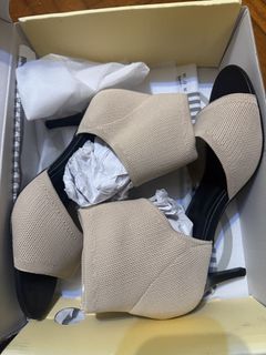 （分類：）位於 。 由 secondhandsellllll 提交（商品編號 1452824808，圖片 1）。簡介： 。