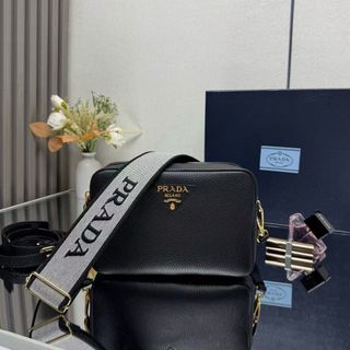 （分類：）位於 。 由 tzeyuyuyu 提交（商品編號 1452705549，圖片 1）。簡介： 。