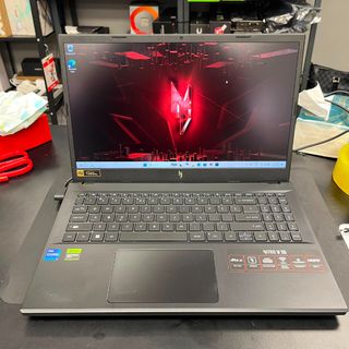 Laptops / Laptop Stand 收藏品 1