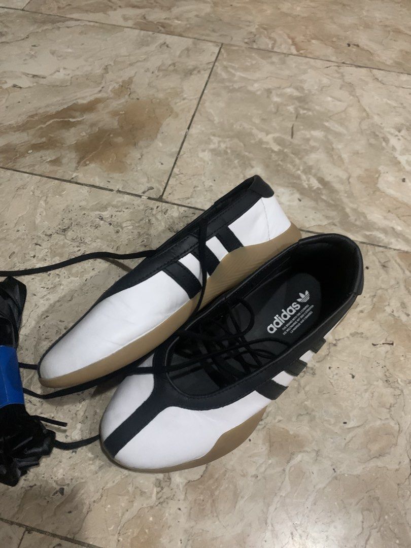 Adidas Taekwondo Mei Ballet (Category: Flats & Sandals) located in Manila. Submitted by wearuno (Listing ID 1452839149, Image 2). Description: bought for 6k selling for only 3,800 with 2 free original adidas laces.