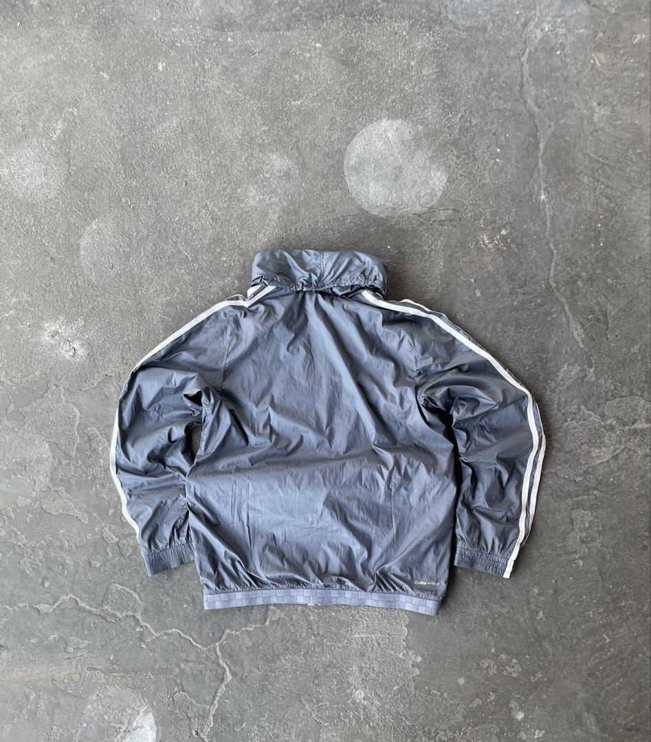 Adidas Windbreaker (AUTHENTIC ) (Category: Hoodies) located in Manila. Submitted by mr.daco (Listing ID 1452766811, Image 3). Description: Dimes:20x29 No issue Color rate:10/10 Good condition pa promise Needwash 749+sf.