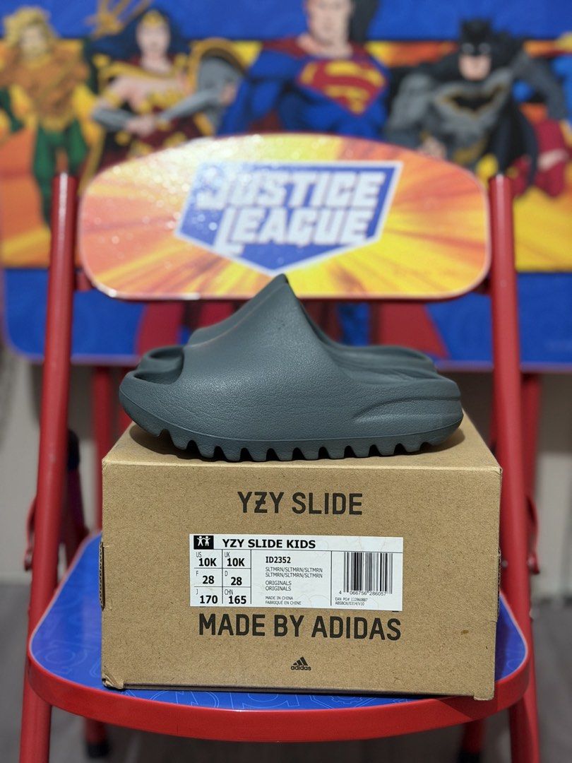 Adidas Yzy Slide for Kids (Category: Babies & Kids Fashion) located in Manila. Submitted by riverarome (Listing ID 1452822329, Image 2). Description: Wts Adidas Yzy Slide for Kids Slate Marine 9/10 condition US10k UK10K With box Legit Manila Area.