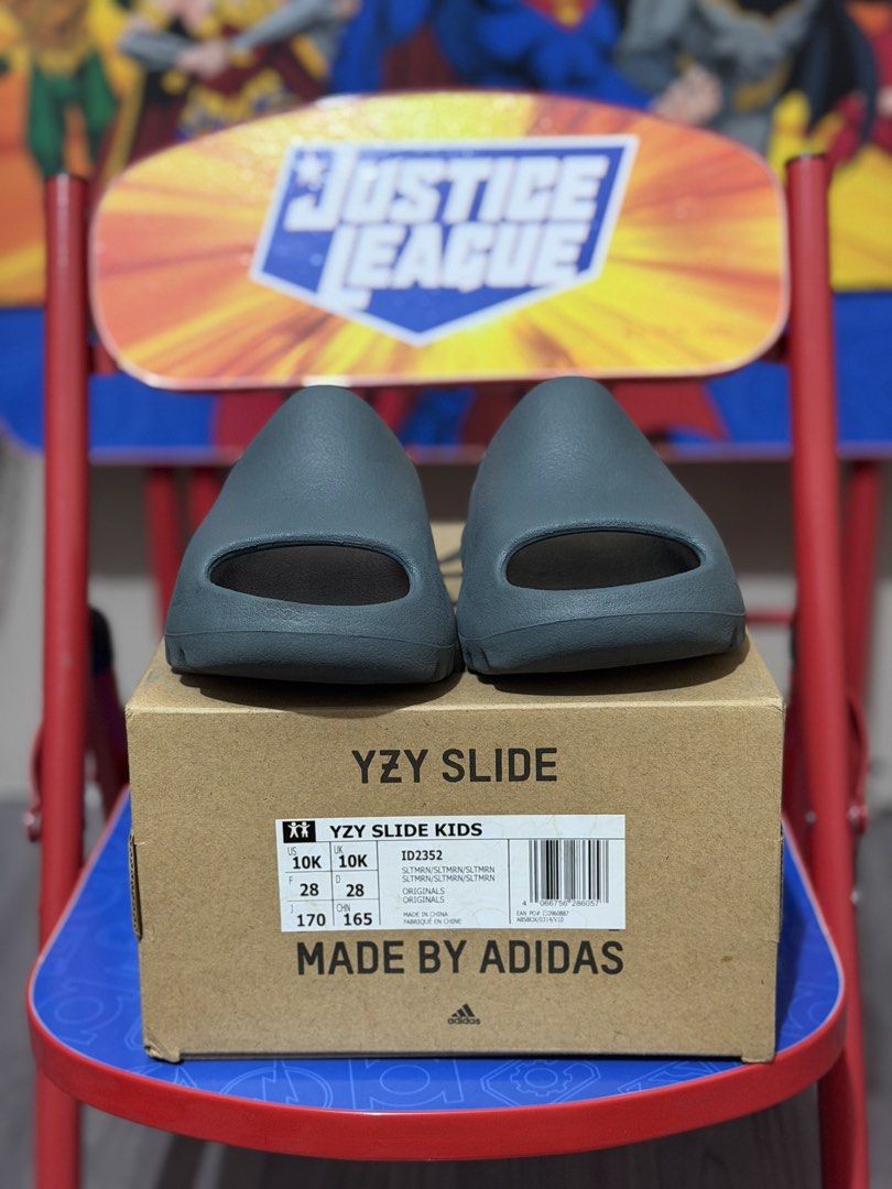 Adidas Yzy Slide for Kids (Category: Babies & Kids Fashion) located in Manila. Submitted by riverarome (Listing ID 1452822329, Image 3). Description: Wts Adidas Yzy Slide for Kids Slate Marine 9/10 condition US10k UK10K With box Legit Manila Area.