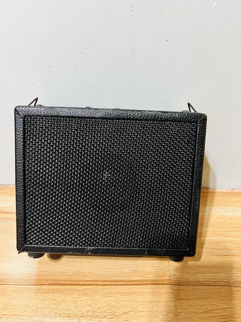 Affordable Mavis GR-1 mini amplifier 20x15cm 😍👌🏻 (Category: Soundbars, Speakers & Amplifiers) located in Malolos. Submitted by afford.japan (Listing ID 1452803319, Image 1). Description: Affordable Mavis GR-1 mini amplifier 20x15cm 😍👌🏻.