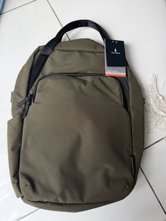 (Category: ) located in . Submitted by kickslistmy (Listing ID 1452741137, Image 1). Description: .