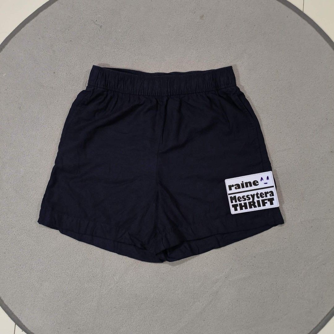 ANKO cotton shorts in navy blue (Category: Shorts) located in Calatrava. Submitted by messytera9 (Listing ID 1452842915, Image 1). Description: Anko cotton shorts in navy blue Excellent condi S: 8 on tag ( can fit 26-28) L: 15" LO: 12.5".