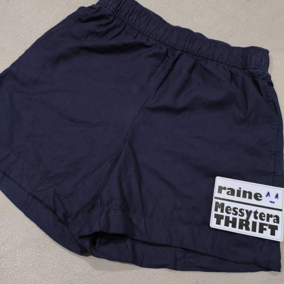 ANKO cotton shorts in navy blue (Category: Shorts) located in Calatrava. Submitted by messytera9 (Listing ID 1452842915, Image 2). Description: Anko cotton shorts in navy blue Excellent condi S: 8 on tag ( can fit 26-28) L: 15" LO: 12.5".