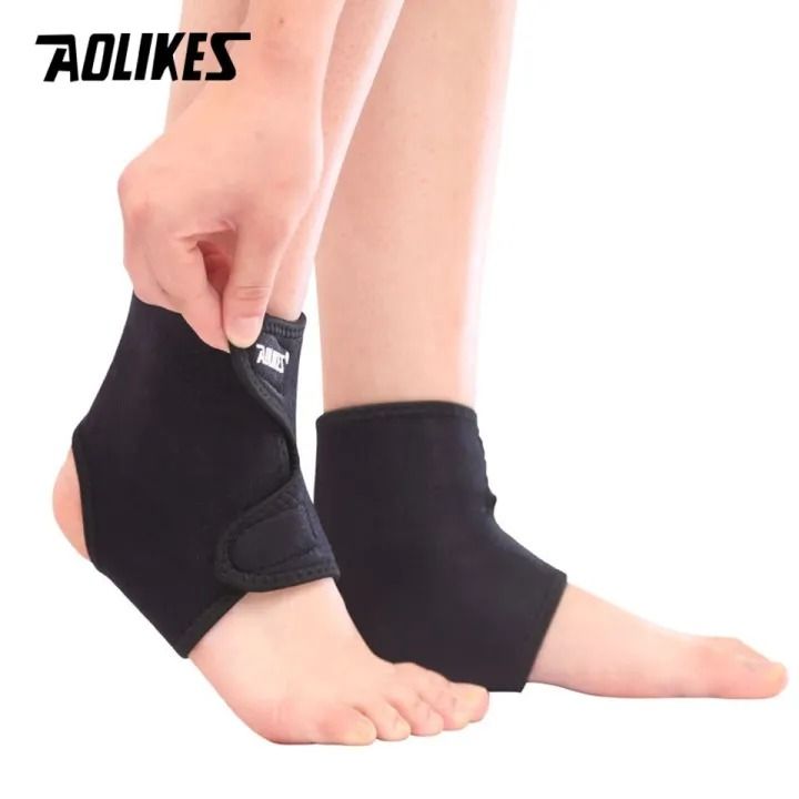 AOLIKES 7626 - Compression Ankle Support (Category: Braces, Support & Protection) located in Manila. Submitted by abot.ph.17846 (Listing ID 1452721551, Image 2). Description: Compression Ankle Support.