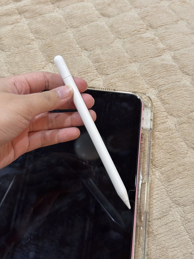 Apple Pencil USB-C (with defect) (Category: Other Mobile & Gadget Accessories) located in Manila. Submitted by bhsundae (Listing ID 1452851889, Image 3). Description: - Original - No box and receipt - Defect: No longer charges, but is still usable by connecting it to the iPad via Type-C cable - Dm for a video showing it - The tip is new and original from Apple - Loc: Sampaloc, Manila - STRICTLY payment first - Lalamove only; buyer shoulders SF.