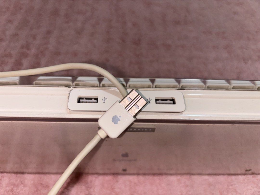 Apple Wired Keyboard A1048 (2003) (Category: Computer Keyboard) located in San Pedro. Submitted by luviestuff (Listing ID 1452737156, Image 3). Description: ‼️It was purchased in San Francisco, California. Keycaps, usb ports are responsive, everything works and is comfortable to press. Letters are clear. There are only scratches on acrylic base and dust on wire. Overall, keyboard is working fine. ‼️I can send a video of it being used. For sure bu