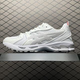 (Category: ) located in . Submitted by lovely_shoes (Listing ID 1452775192, Image 1). Description: .