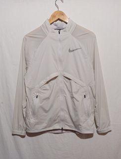 (Category: ) located in . Submitted by thrifted_93 (Listing ID 1452876620, Image 1). Description: .