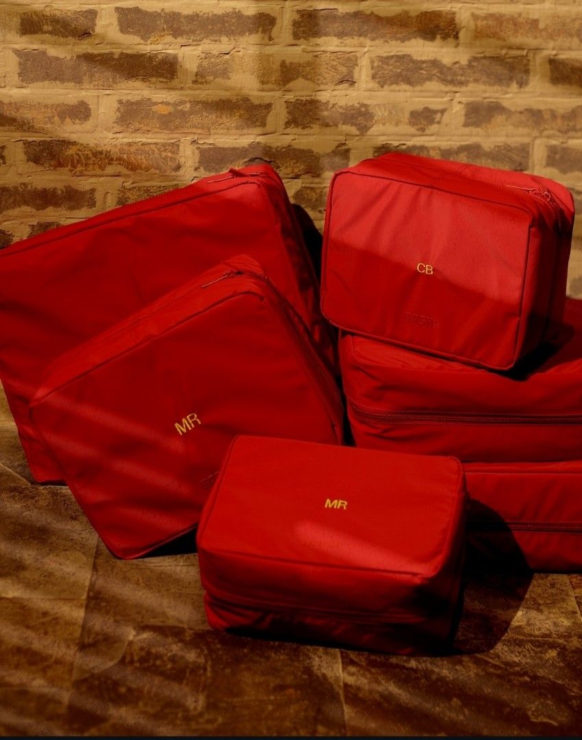 Bash Manila Packing Cube Set in Ruby (Category: Luxury Bags & Wallets) located in Pasig City. Submitted by shaniacinamide (Listing ID 1452724673, Image 1). Description: Condition: Sealed Can send more photos if you are interested.