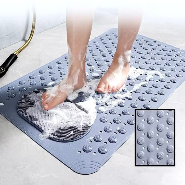 Bathroom non slip mat (Category: Carpets, Mats & Flooring) located in Manila. Submitted by yzcartph (Listing ID 1452877814, Image 1). Description: .