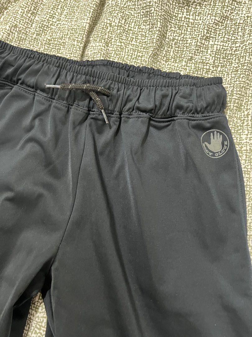 Black Body Glove jogger pants (Category: Babies & Kids Fashion) located in Makati City. Submitted by aja4817 (Listing ID 1452707782, Image 2). Description: Black Body Glove Jogger Pants: -Excellent condition (Almost New) -Elastic Waistband with drawstring and side pockets -Super comfy and soft material -Size S (8) -Bought in the US .