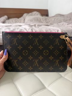(Category: ) located in . Submitted by shoppingqueennn (Listing ID 1452877412, Image 1). Description: .