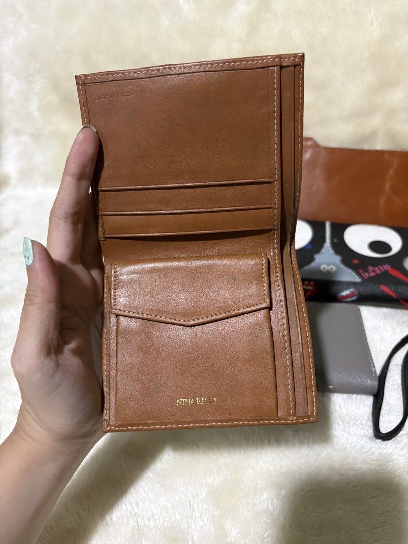 BUNDLE wallets (Category: Wallets & Card holders) located in Malolos. Submitted by bag_gallery (Listing ID 1452778601, Image 2). Description: What you see is what you get. No major sign of wear.