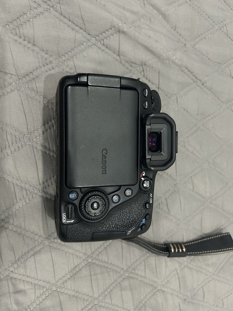 NEGOTIABLE RUSH Canon EOS 80D DSLR (Category: Cameras) located in Baguio. Submitted by deldocreia22478 (Listing ID 1452750601, Image 2). Description: 95% smooth cosmetics, no gasgas, all crispy buttons, no vignetting, very presentable - Canon EOS 80D camera body - Includes remote shutter - Charger included - Three (3) batteries provided - Ideal for photography enthusiasts minor issues: - view finder plastic cover - pop up built in flash (still wo