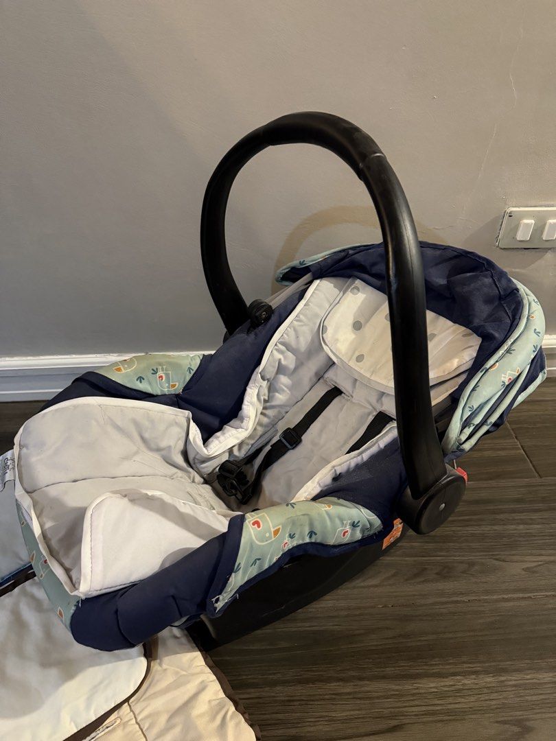 carseat (Category: Car Seats) located in Quezon City. Submitted by 89d880b481efe96149932945693e81 (Listing ID 1452751840, Image 3). Description: apruva carseat - with 3pcs cover needs cleaning for lalamove and meet up around sjdm only.