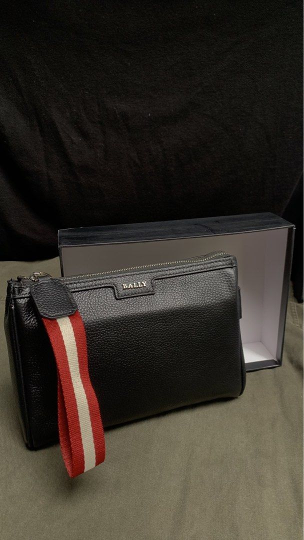 Classic Bally Clutch Bag (Category: Luxury Bags & Wallets) located in Manila. Submitted by lichking416 (Listing ID 1452714532, Image 1). Description: Classic Bally Clutch Bag Brand new With box ₱-2499.