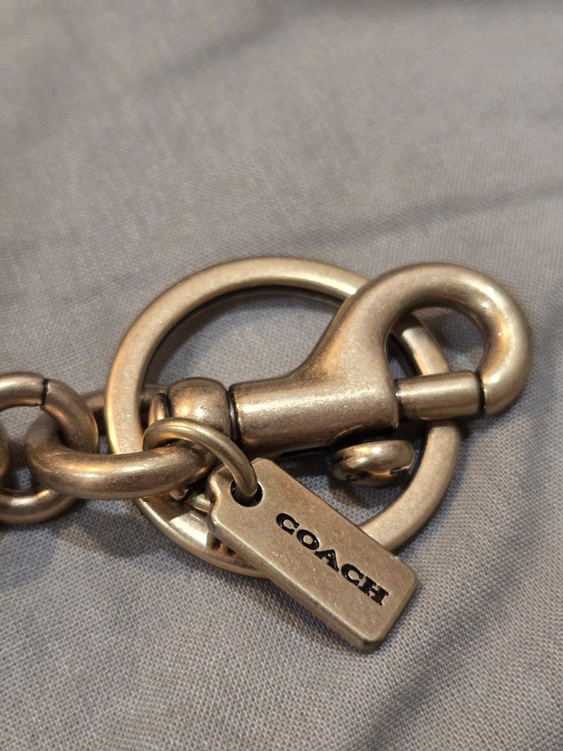 Coach mini pouch (Category: Purses & Pouches) located in Singapore. Submitted by tas_v (Listing ID 1452826041, Image 2). Description: Super cute COACH key pouch. can put ear pod, car key. $25 includes free normal mail..