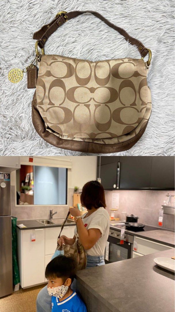 Coach vintage bags bundle (Category: Shoulder Bags) located in Imus. Submitted by victorious28 (Listing ID 1452756353, Image 1). Description: Y2k era coach bags Vintage and rare multicolor Flaw: Needs cleaning .