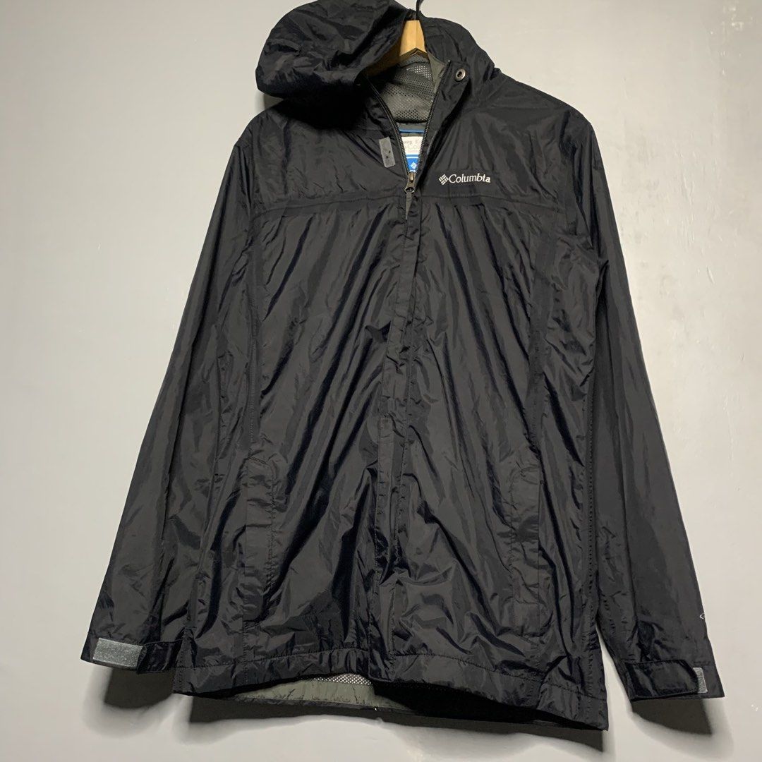 Columbia Black Hooded Rain Jacket (Category: Coats, Jackets and Outerwear) located in Manila. Submitted by emplysthrift. (Listing ID 1452765693, Image 2). Description: Columbia Black Hooded Rain Jacket Waist "20 Length "27 Excellent Condition Colorrate: 9.8/10 Flaws: needwash only/ minor rants on net Unli vouch/vc for safe transactions 📲 Location: Laspinas City, Metro Manila, Brngy Talon Uno. 📍 DM IF INTERESTED📥 - Columbia black rain jacket - 