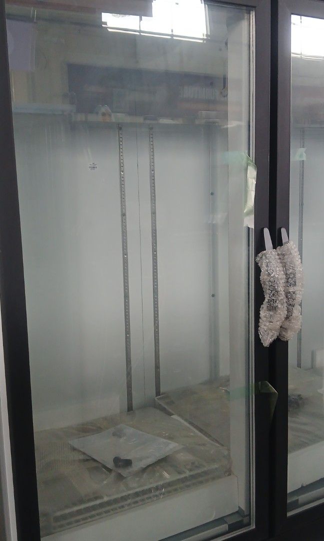 COMMERCIAL DISPLAY FREEZER. 3 DOORS. KHONNE (Category: Refrigerators and Freezers) located in Quezon City. Submitted by AlexaXander (Listing ID 1452727326, Image 3). Description: *COMMERCIAL DISPLAY FREEZER. * 3 DOORS *BRAND: KHONE *MODEL #: HGD-72R KHONNE *220 VOLTS *FOR MORE DETAILS: PLS. CALL OR TEXT CP #: 09081334158.