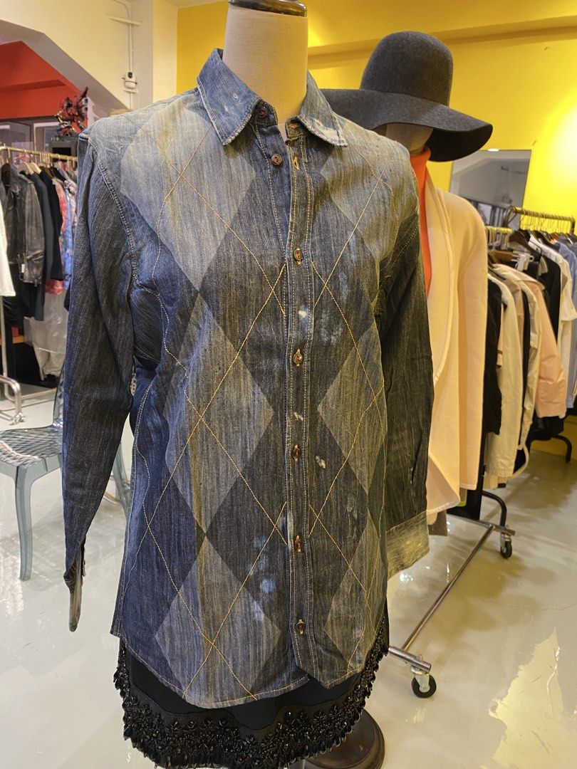 D squared （分類：T-shirt）位於 Hong Kong。 由 hipsternine 提交（商品編號 1452744844，圖片 1）。簡介： 男女皆可 實體店：香港鰂魚涌東建工廠大廈2D 預約制 本店為正式註冊商店 價錢便宜並不影響產品嘅品質、如果你對產品的有任何疑問或擔憂請聯絡我們 如果你仍然感到不確定，建議充分考慮再作出購買決定我們沒有退貨！ 。