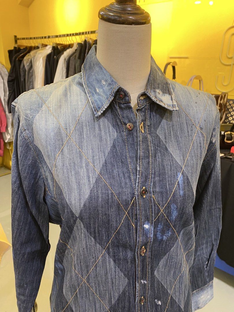 D squared （分類：T-shirt）位於 Hong Kong。 由 hipsternine 提交（商品編號 1452744844，圖片 2）。簡介： 男女皆可 實體店：香港鰂魚涌東建工廠大廈2D 預約制 本店為正式註冊商店 價錢便宜並不影響產品嘅品質、如果你對產品的有任何疑問或擔憂請聯絡我們 如果你仍然感到不確定，建議充分考慮再作出購買決定我們沒有退貨！ 。