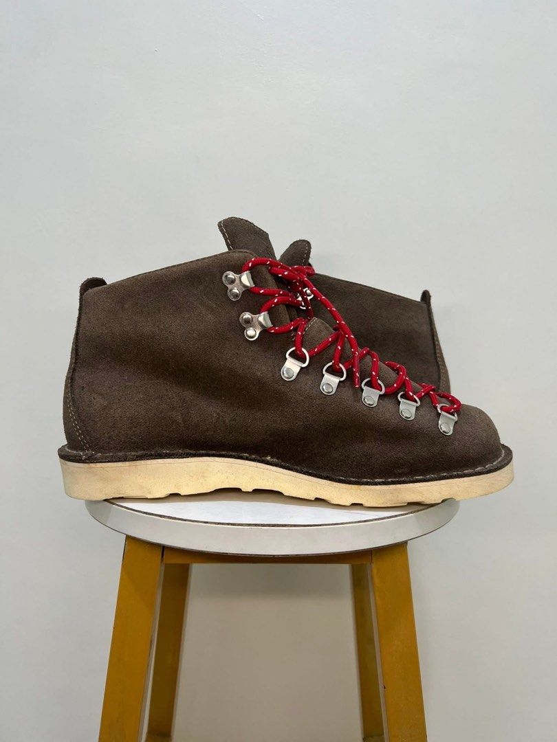 Danners american leather boots (Category: Boots) located in Pasig City. Submitted by store_4_all_season (Listing ID 1452747177, Image 2). Description: Brand new condition / unused Authentic Size 9 / 43 eu Open for meet ups / cod around metro manila .
