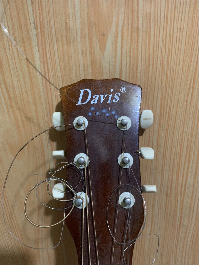 Davis Acoustic Guitar (Category: Musical Instruments) located in Pasay City. Submitted by bdrlela (Listing ID 1452806815, Image 3). Description: -negotiable -minimal scratches (reference uploaded) -good for beginner rfs: extra guitar.