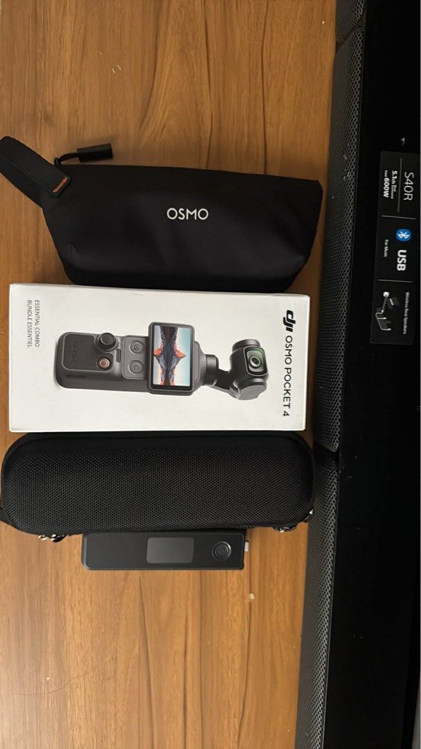 DJI Osmo Pocket 4 Gimbal Stabilizer Essential Combo (Category: Gimbals & Stabilizers ) located in Manila. Submitted by rullodaanpernee-63999 (Listing ID 1452759986, Image 2). Description: - DJI Osmo Pocket 4 Essential Combo - Includes carrying case, charging cable, and adapters - Original box included - Ideal for capturing smooth, stabilized video footage - Great for content creators and travelers FS : DJI OSMO POCKET 4 Selling my DJI OSMO POCKET