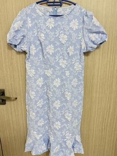 (Category: ) located in . Submitted by reloved.closet_21 (Listing ID 1452833173, Image 1). Description: .