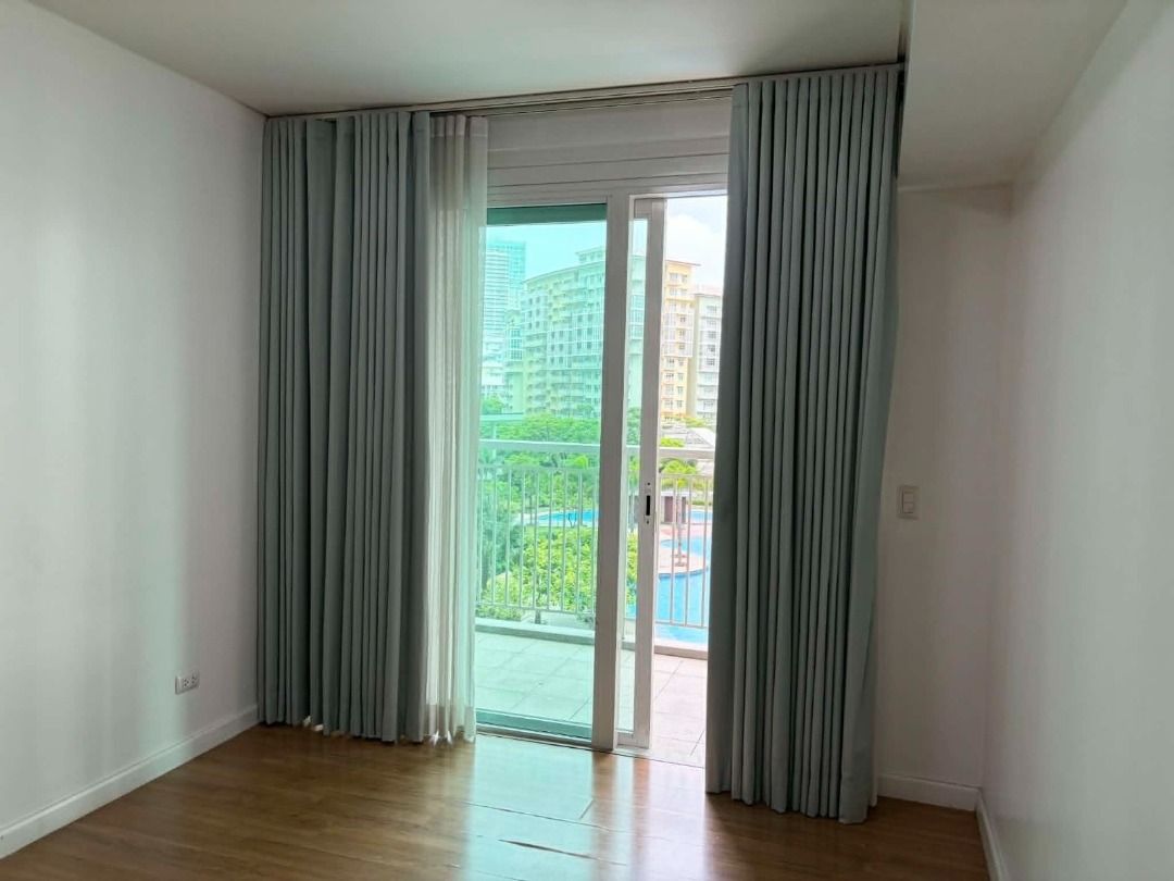 FOR RENT: 2BR in Two Serendra (Sequoia Tower), BGC (Category: Apartments & Condos) located in Makati City. Submitted by sparxrealestate (Listing ID 1452703834, Image 2). Description: FOR RENT: 2BR in Two Serendra (Sequoia Tower), BGC 11th Avenue, BGC, Taguig City Property Details: 2 bedroom unit with balcony 88 square meters Semi furnished Facing amenity area 1 parking slot Rental Price: 90,000/month Inclusive of Association Dues For direct clien