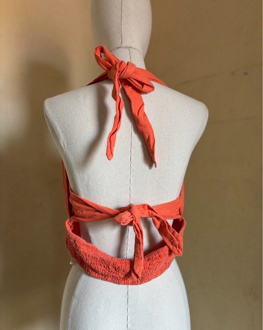 Free people 100% cotton orange top (Category: Sleeveless) located in Manila. Submitted by cokezer0__ (Listing ID 1452713356, Image 2). Description: So nice in actual!! :) fits everyone's skin color .