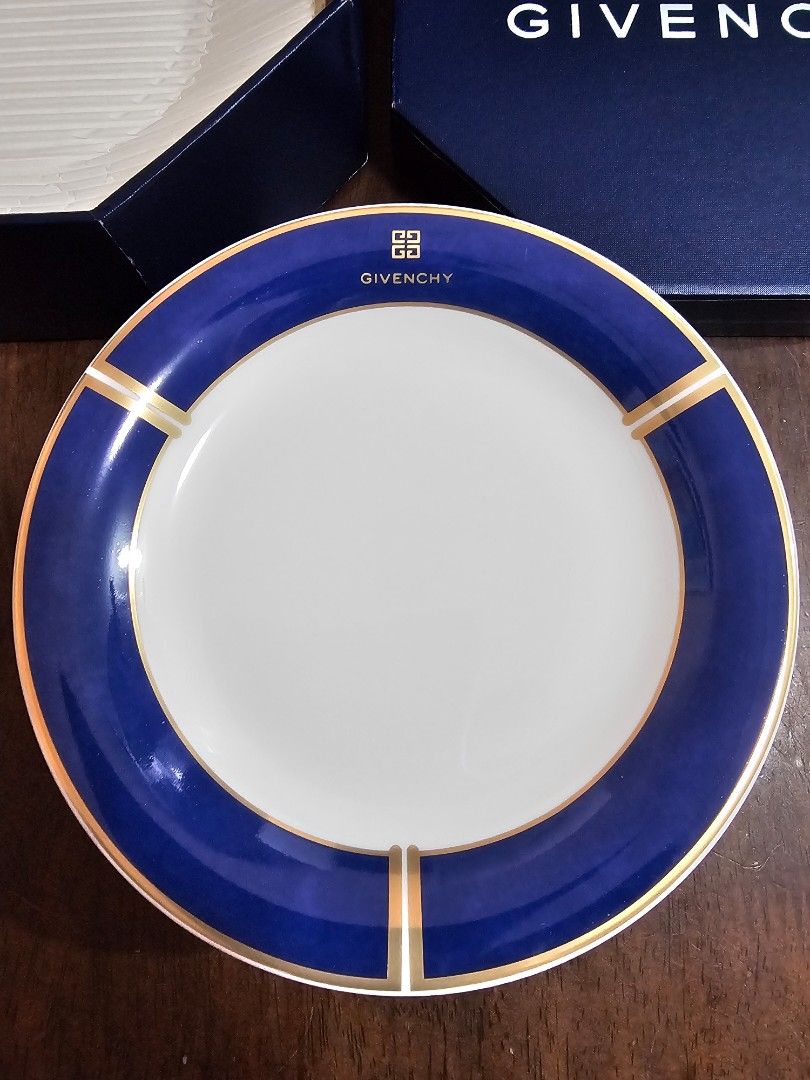 SALE❗️GIVENCHY Blue Cake Plates - 5 pcs (Category: Dinnerware & Cutlery) located in Quezon City. Submitted by senyoramaria (Listing ID 1452877055, Image 3). Description: GIVENCHY Cake Plates 5 pcs 6.25 inches in diameter Brandnew with octagon hard box. Php2250❗️.