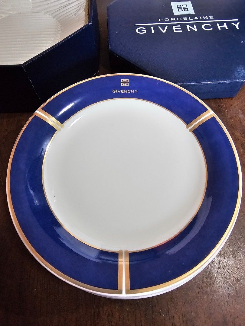SALE❗️GIVENCHY Blue Cake Plates - 5 pcs (Category: Dinnerware & Cutlery) located in Quezon City. Submitted by senyoramaria (Listing ID 1452877055, Image 2). Description: GIVENCHY Cake Plates 5 pcs 6.25 inches in diameter Brandnew with octagon hard box. Php2250❗️.