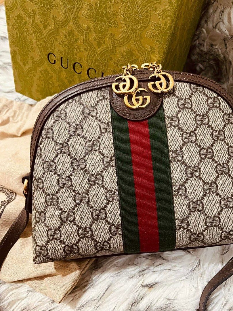 GUCCI GG Supreme Ophidia Dome Bag (Category: Luxury Bags & Wallets) located in Quezon City. Submitted by yassismom (Listing ID 1452807542, Image 2). Description: 9.5/10 condition, good as brand new includes original box and dustbag guaranteed authentic or money back decluttering retails 100K+ in Gucci stores selling for only 50,000!🔥🔥.
