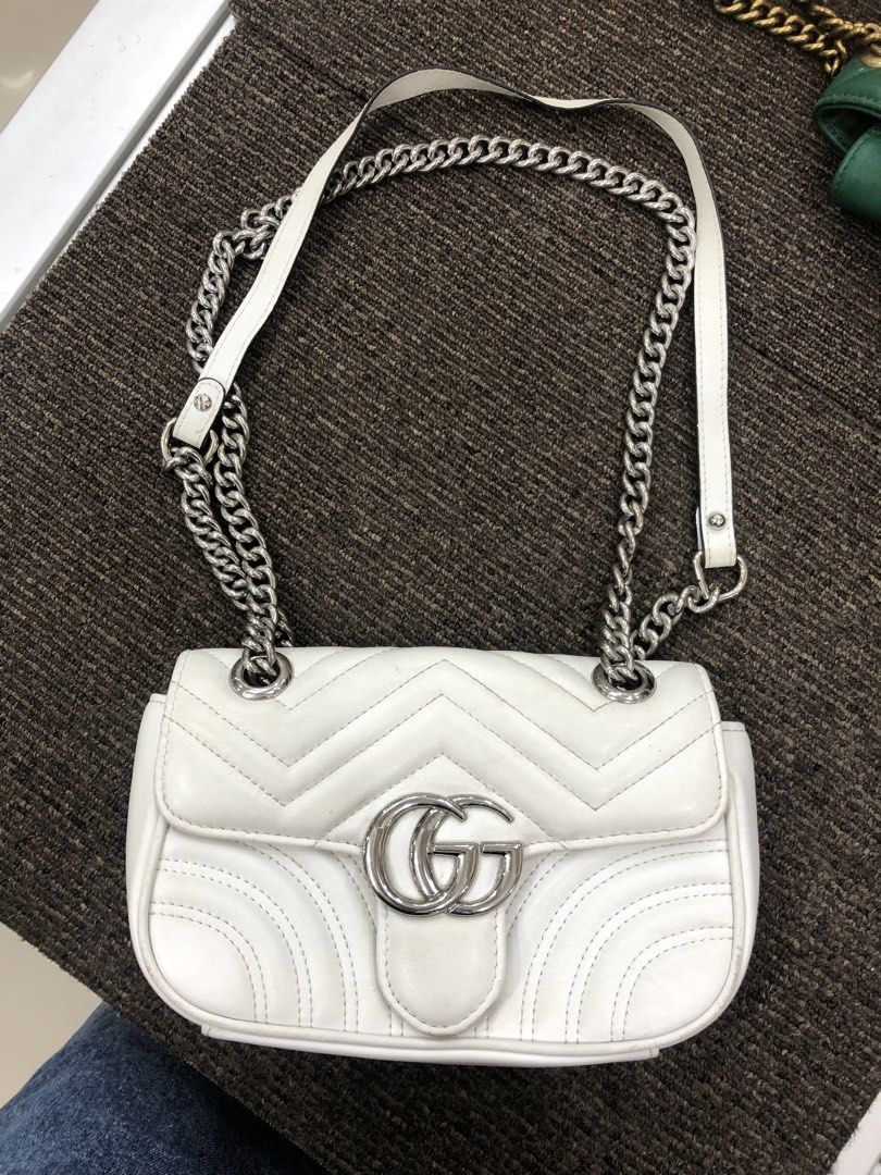 GUCCI MARMONT (Category: Shoulder Bags) located in Manila. Submitted by beyondessence (Listing ID 1452799210, Image 1). Description: GUCCI MARMONT EXCELLENT CONDITION J&T EXPRESS COURIER.