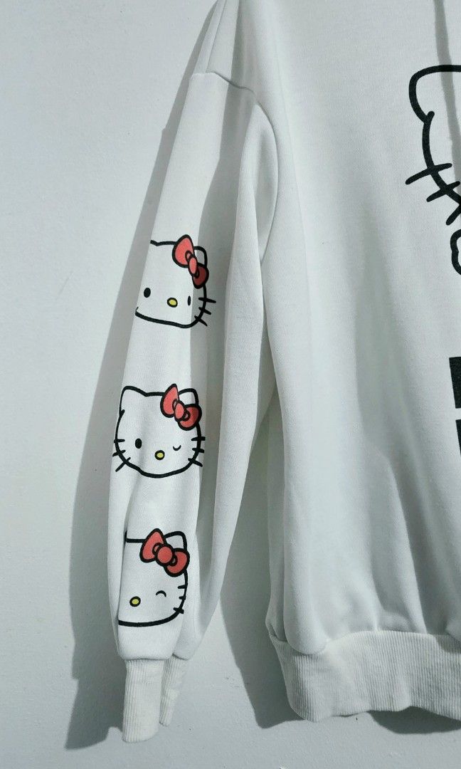 Hello Kitty White Hoodie Jacket (Category: Coats, Jackets and Outerwear) located in Malolos. Submitted by candyproj (Listing ID 1452832760, Image 3). Description: SHEIN | Personal Used Clothes Size: Small on tag but can fit till Medium Measurement: Bust: till 40" Length: 25" Buy 3 clothes, SHIPPING FEE IS FREE RFS: Decluterring/Migrating Price is Negotiable Everything must go.