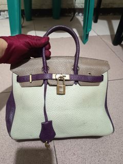 (Category: ) located in . Submitted by wendyluxury (Listing ID 1452699726, Image 1). Description: .