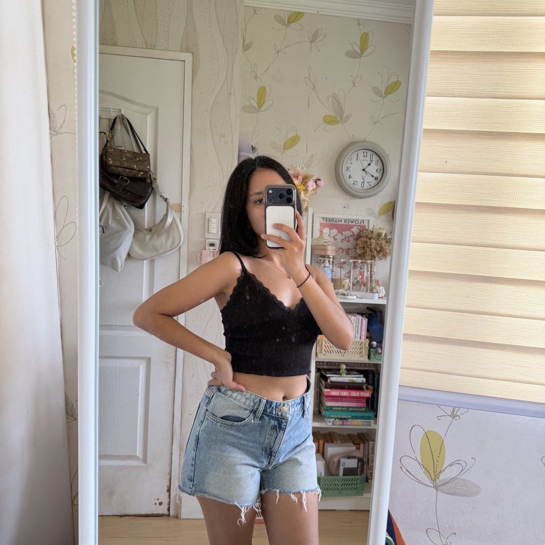 H&M Black Lace Trim Crop Top (Category: Others Tops) located in Cavite. Submitted by kydeclutter (Listing ID 1452774790, Image 2). Description: - Cute black ribbed crop top - Only worn twice! Very flattering 🤍 .