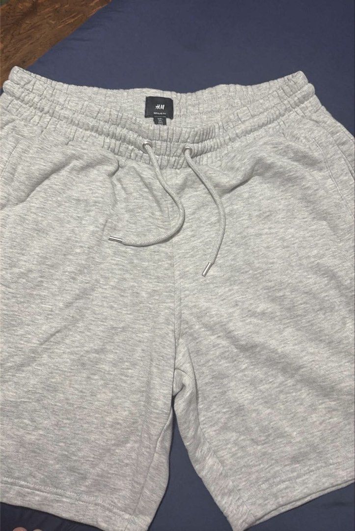 H&M Gray Sweatshort (Category: Shorts) located in Pasay City. Submitted by goodies.finds2 (Listing ID 1452822812, Image 1). Description: H&M Gray Sweatshort Size Large on tag Never been used 700php + SF Lalamove / J&T.