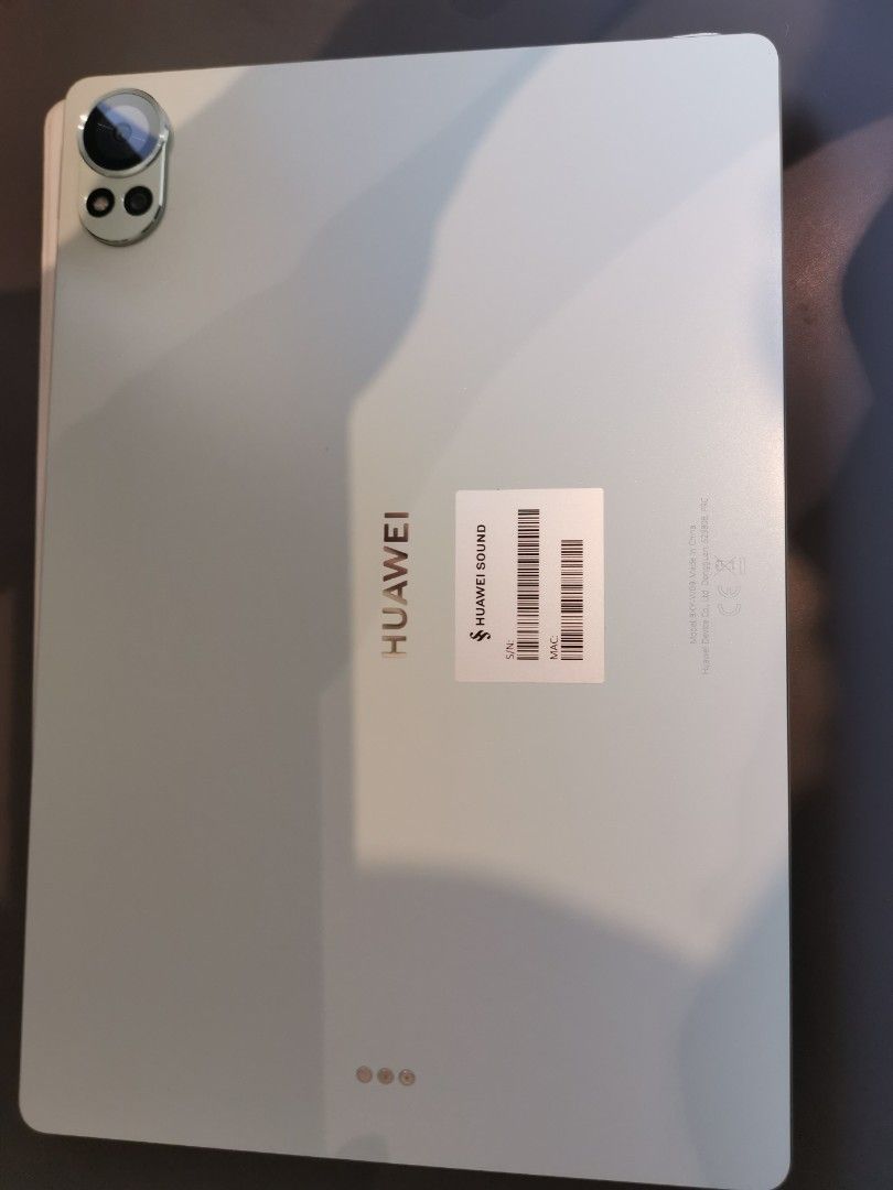 Huawei matepad 12x Green 256GB (Category: Android) located in Singapore. Submitted by haog462542883 (Listing ID 1452844739, Image 3). Description: Huawei MatePad 12X ultra-thin tablet, 95% new, 2026 eye protection model, 12/256GB memory, latest office software, 2.8K high refresh rate full screen, with Huawei magnetic keyboard and Star Flash stylus Pro, market price $700 华为MatePad 12X超轻薄平板，95成新，2026款护眼款，内存12/256GB，最新款办公软件，2.8K高刷全面屏，带华为磁吸键盘和星闪手写笔Pr