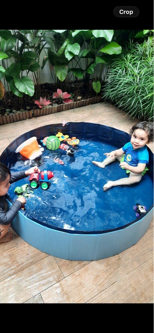 Inflatable pool (Category: Kids Toys) located in Singapore. Submitted by globetrotter_sg (Listing ID 1452741656, Image 1). Description: Inflatable pool and sturdy condition..