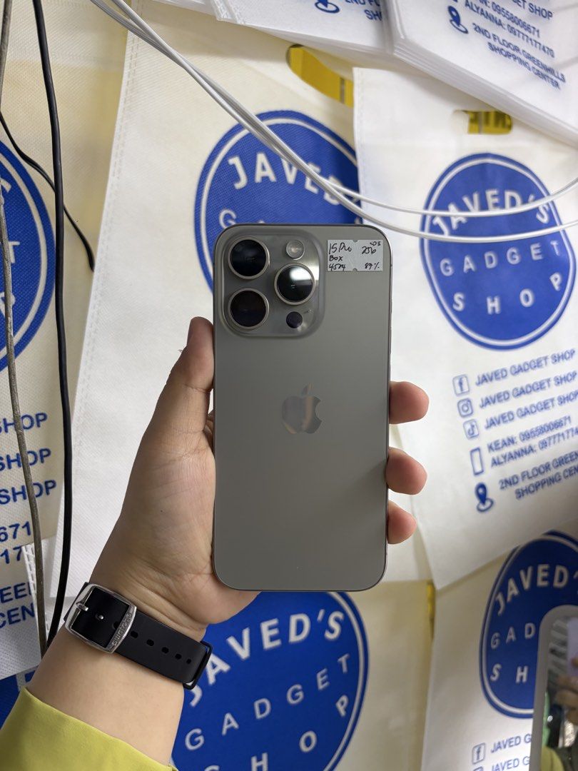 Iphone 15 Pro 256gb 87-96% BH FU NTC No issue (Category: iPhone 15 Series) located in San Juan City. Submitted by javedsgadgetshop (Listing ID 1452703549, Image 2). Description: INSTALLMENT OPTIONS : SPAY LATER / GGIVES / CREDIT CARD / SKYRO / HOMECREDIT (BRANDNEW) QUICK INFO! ✖️ ➡️ iphone 15pro ➡️ 256GB ➡️ White Color ➡️ NTC Variant ➡️ 95% Makinis & 87-96% BH ➡️ Factory Unlock ➡️ WITH FREE CASE AND CHARGER&Box 🤝 We accept swap | Trade - In 💳 W